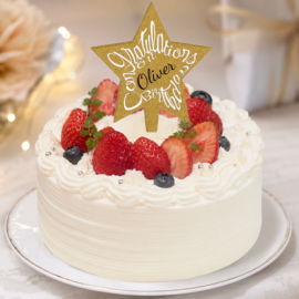 star-shaped Congratulation on Oliver birthday cake topper and birthday cake