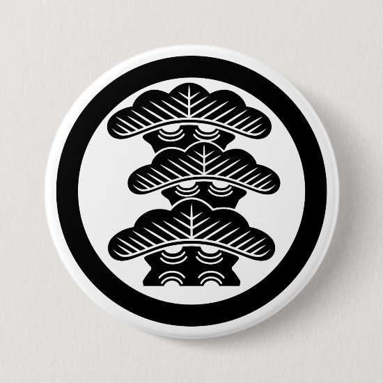 Right-aligned 3 tierded pine trees with circle as family crests Button