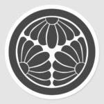 A circle inner three piece chrysanthemum for family crests Round Sticker