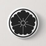 Karahana flower inside a circle Family crests button