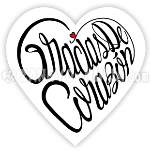 Gracias de corazón y amor como caligrafía en forma de corazón